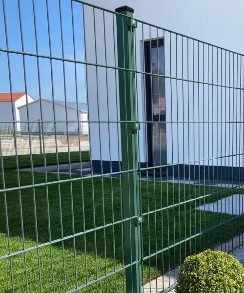 Pfosten für Doppelstabmattenzaun Zaunhöhe 0,83m RAL6005 Grün